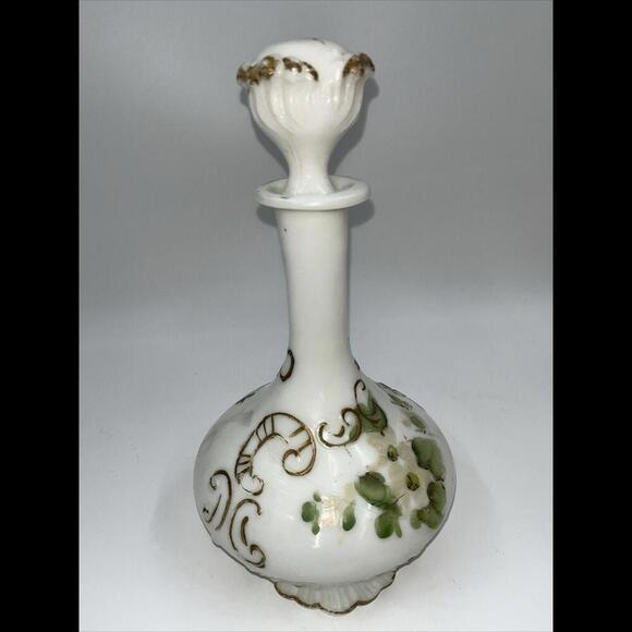1800s EAPG Antique Dithridge & Co. Fluorite Milk Glass Bottle 10" Decanter - Picture 4 of 9